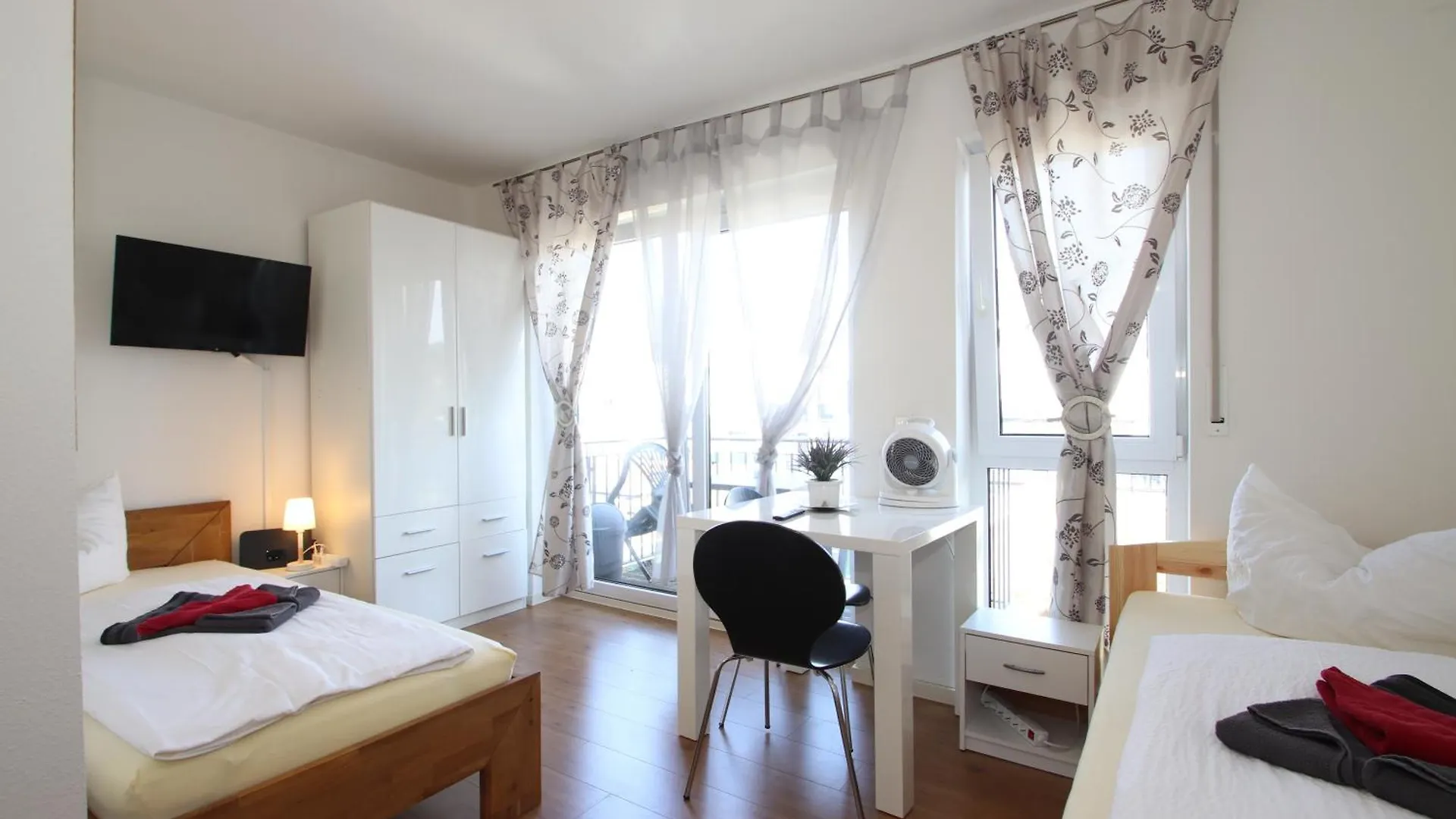 Apartment Apartments-Wohnungen Direkt In Aschaffenburg Germany